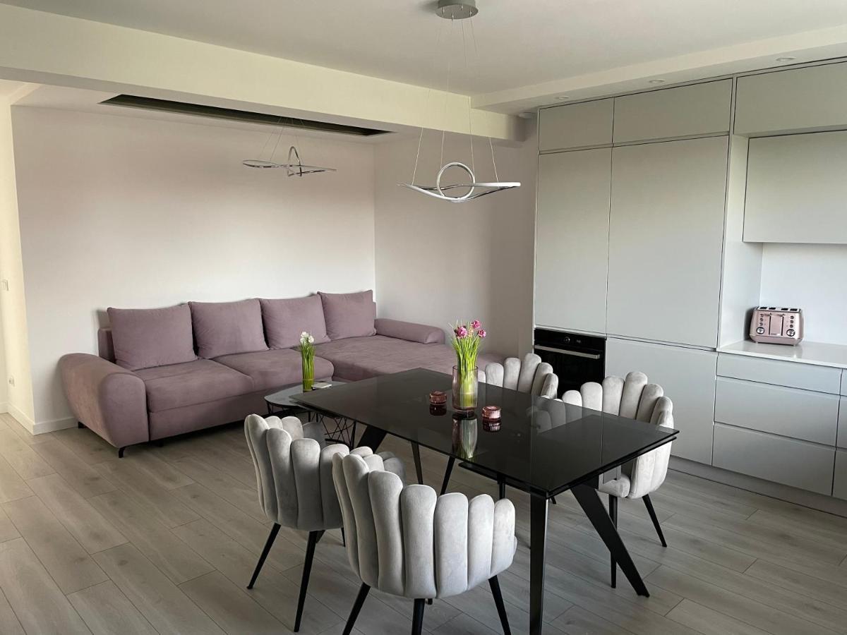 Apartament Luxlook Nowy Sacz Bagian luar foto