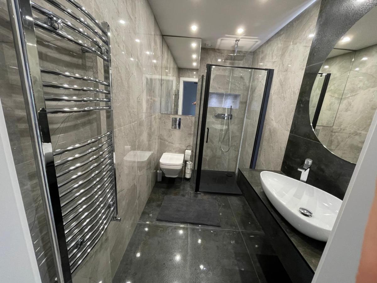 Apartament Luxlook Nowy Sacz Bagian luar foto