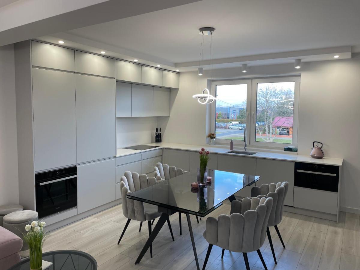 Apartament Luxlook Nowy Sacz Bagian luar foto