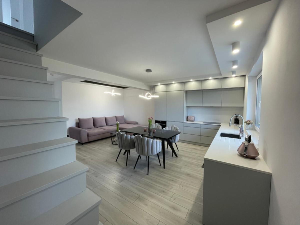 Apartament Luxlook Nowy Sacz Bagian luar foto